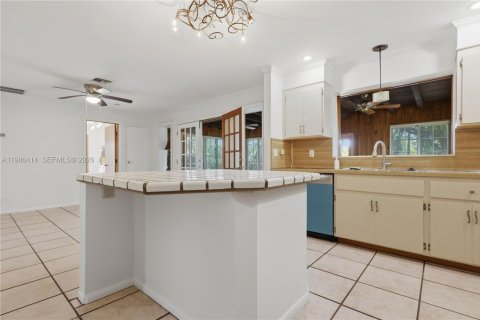 Casa en venta en Dania Beach, Florida, 3 dormitorios, 170.75 m2 № 2048658 - foto 9