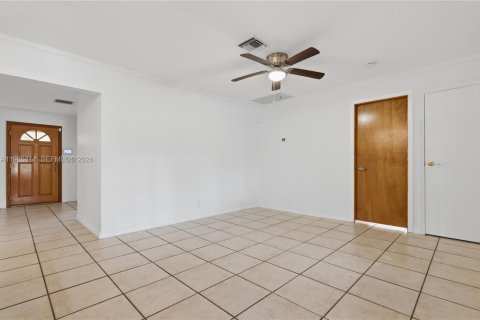 Casa en venta en Dania Beach, Florida, 3 dormitorios, 170.75 m2 № 2048658 - foto 14