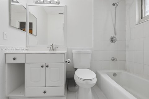 Casa en venta en Dania Beach, Florida, 3 dormitorios, 170.75 m2 № 2048658 - foto 22