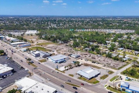 Propiedad comercial en alquiler en Venice, Florida № 1918500 - foto 8