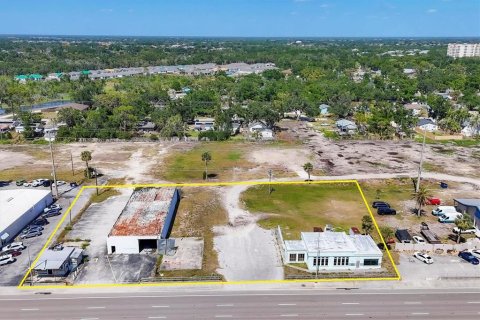 Propiedad comercial en alquiler en Venice, Florida № 1918500 - foto 1