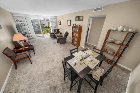 Condo in Tampa, Florida, 2 bedrooms  № 2143022 - photo 5