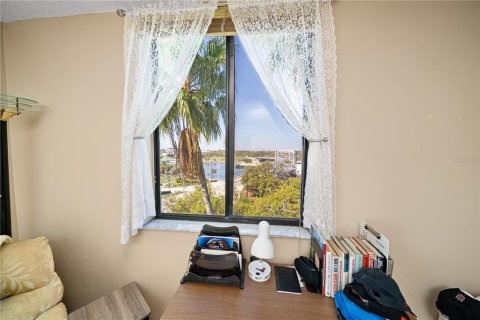 Condo in Tampa, Florida, 2 bedrooms  № 2143022 - photo 14