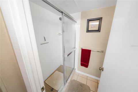 Condo in Tampa, Florida, 2 bedrooms  № 2143022 - photo 16