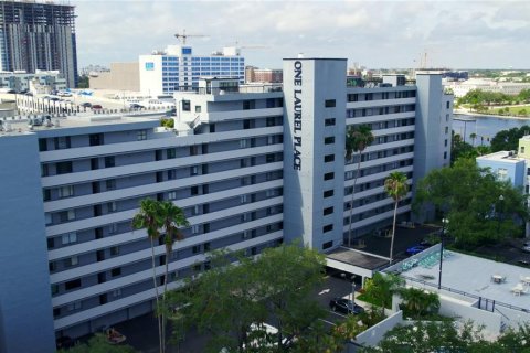 Condo in Tampa, Florida, 2 bedrooms  № 2143022 - photo 26