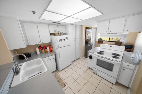 Condo in Tampa, Florida, 2 bedrooms  № 2143022 - photo 8