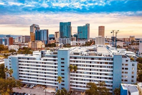 Condo in Tampa, Florida, 2 bedrooms  № 2143022 - photo 2