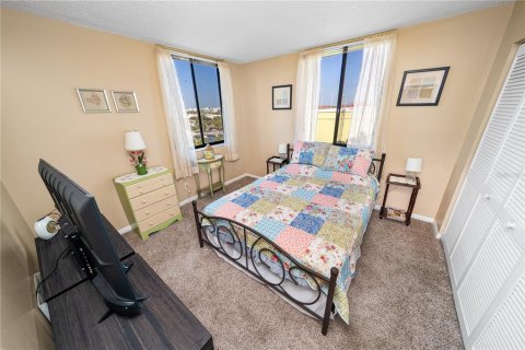 Condo in Tampa, Florida, 2 bedrooms  № 2143022 - photo 19