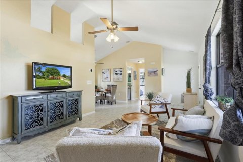 Villa ou maison à vendre à Palm Coast, Floride: 2 chambres, 85.1 m2 № 2143047 - photo 15