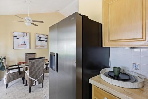 Villa ou maison à vendre à Palm Coast, Floride: 2 chambres, 85.1 m2 № 2143047 - photo 6