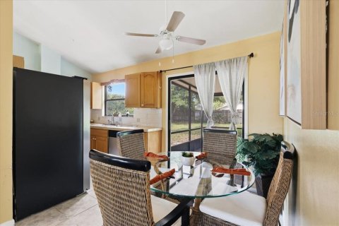 Villa ou maison à vendre à Palm Coast, Floride: 2 chambres, 85.1 m2 № 2143047 - photo 10