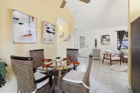 Villa ou maison à vendre à Palm Coast, Floride: 2 chambres, 85.1 m2 № 2143047 - photo 12