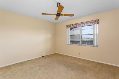 Condo in Coconut Creek, Florida, 2 bedrooms № 2088433 - photo 28