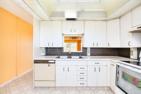 Condo in Coconut Creek, Florida, 2 bedrooms № 2088433 - photo 17