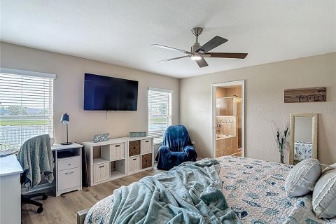 Villa ou maison à vendre à Zephyrhills, Floride: 4 chambres, 158.96 m2 № 1757492 - photo 24