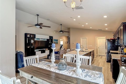 Villa ou maison à vendre à Zephyrhills, Floride: 4 chambres, 158.96 m2 № 1757492 - photo 23