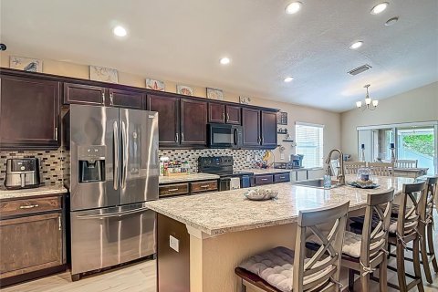 Villa ou maison à vendre à Zephyrhills, Floride: 4 chambres, 158.96 m2 № 1757492 - photo 18