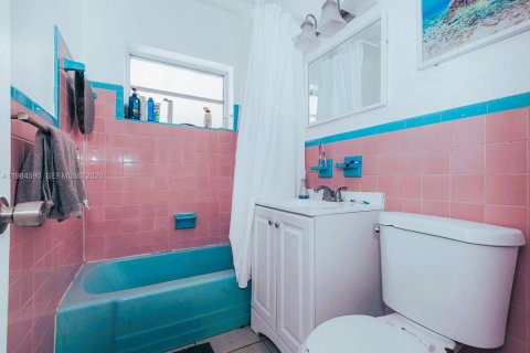 Casa en venta en Hallandale Beach, Florida, 2 dormitorios, 91.97 m2 № 2045758 - foto 8