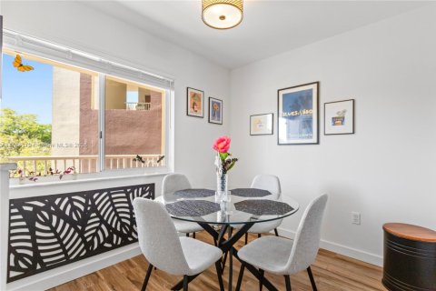 Купить кондоминиум в Тамарак, Флорида 2 спальни, 112.88м2, № 1985500 - фото 19