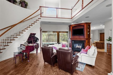 Casa en venta en New Port Richey, Florida, 6 dormitorios, 394.83 m2 № 1902777 - foto 11