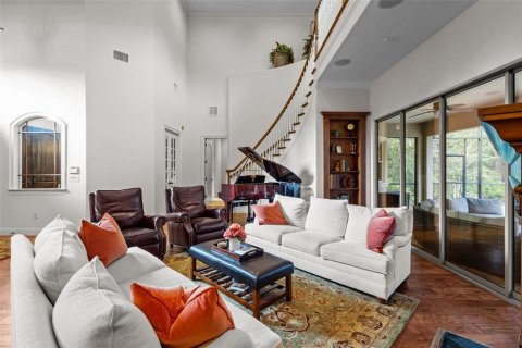 Casa en venta en New Port Richey, Florida, 6 dormitorios, 394.83 m2 № 1902777 - foto 9