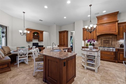 Casa en venta en New Port Richey, Florida, 6 dormitorios, 394.83 m2 № 1902777 - foto 12