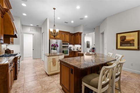 Casa en venta en New Port Richey, Florida, 6 dormitorios, 394.83 m2 № 1902777 - foto 14