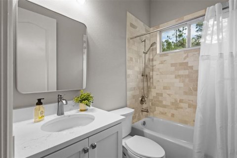 Casa en venta en New Port Richey, Florida, 6 dormitorios, 394.83 m2 № 1902777 - foto 28