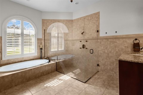 Casa en venta en New Port Richey, Florida, 6 dormitorios, 394.83 m2 № 1902777 - foto 21