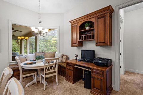 Casa en venta en New Port Richey, Florida, 6 dormitorios, 394.83 m2 № 1902777 - foto 16