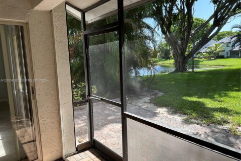 Touwnhouse à vendre à Boca Raton, Floride: 3 chambres, 150.97 m2 № 2172264 - photo 9