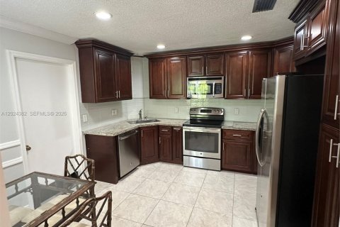 Touwnhouse à vendre à Boca Raton, Floride: 3 chambres, 150.97 m2 № 2172264 - photo 7