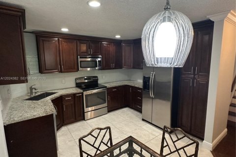 Touwnhouse à vendre à Boca Raton, Floride: 3 chambres, 150.97 m2 № 2172264 - photo 4