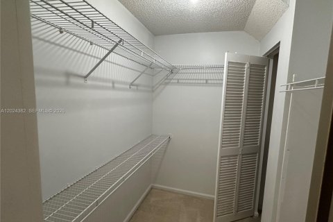 Touwnhouse à vendre à Boca Raton, Floride: 3 chambres, 150.97 m2 № 2172264 - photo 19