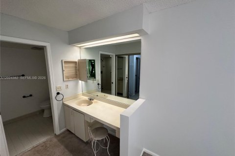 Touwnhouse à vendre à Boca Raton, Floride: 3 chambres, 150.97 m2 № 2172264 - photo 12