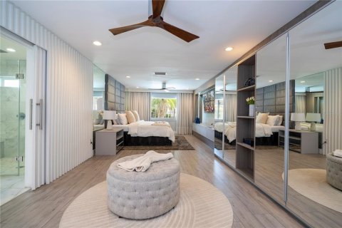 House in Orlando, Florida 3 bedrooms, 241.73 sq.m. № 2150387 - photo 18