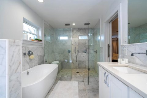 House in Orlando, Florida 3 bedrooms, 241.73 sq.m. № 2150387 - photo 26