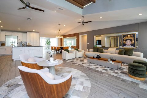 House in Orlando, Florida 3 bedrooms, 241.73 sq.m. № 2150387 - photo 5