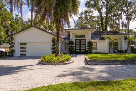 House in Orlando, Florida 3 bedrooms, 241.73 sq.m. № 2150387