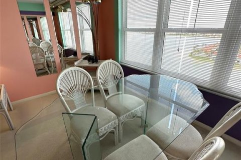 Copropriété à vendre à Saint Petersburg, Floride: 1 chambre, 76.18 m2 № 1918699 - photo 11