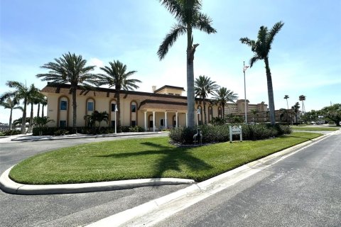Copropriété à vendre à Saint Petersburg, Floride: 1 chambre, 76.18 m2 № 1918699 - photo 22