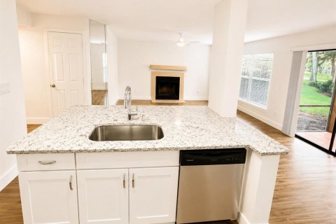 Condo in Orlando, Florida, 2 bedrooms  № 2277313 - photo 7