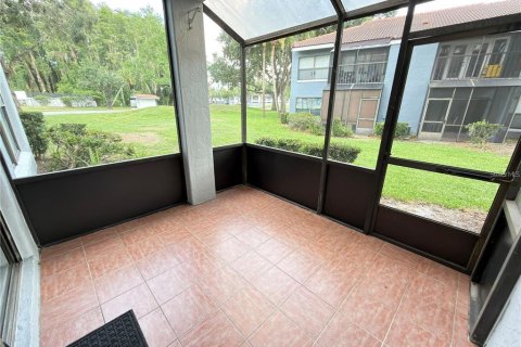 Condo in Orlando, Florida, 2 bedrooms  № 2277313 - photo 17