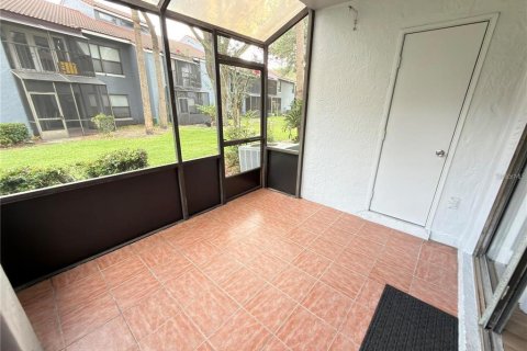 Condo in Orlando, Florida, 2 bedrooms  № 2277313 - photo 16