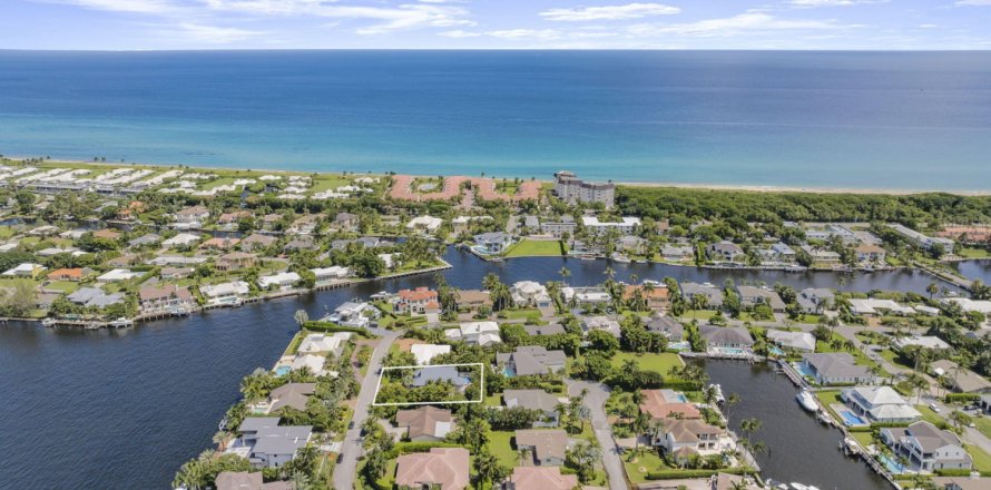 Casa en Ocean Ridge, Florida 4 dormitorios, 319.49 m2 № 1047780