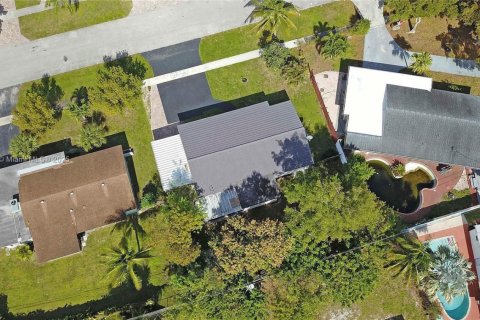 House in Deerfield Beach, Florida 3 bedrooms, 150.04 sq.m. № 1822003 - photo 29