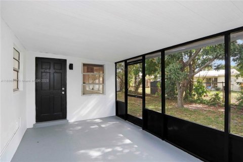 House in Deerfield Beach, Florida 3 bedrooms, 150.04 sq.m. № 1822003 - photo 23