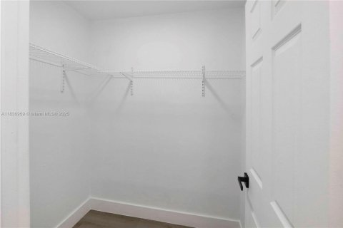 House in Deerfield Beach, Florida 3 bedrooms, 150.04 sq.m. № 1822003 - photo 20