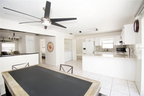 Casa en venta en Tampa, Florida, 3 dormitorios, 125.42 m2 № 1871042 - foto 8