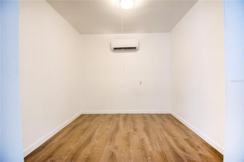 Casa en venta en Tampa, Florida, 3 dormitorios, 125.42 m2 № 1871042 - foto 27